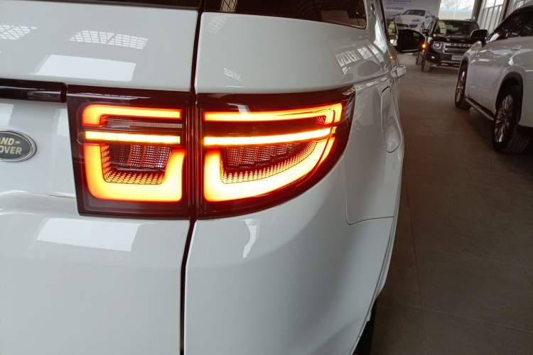 Used Land Rover Discovery Sport 2021 249 PS R-Dynamic SE Performance Tech Edition 5 Seats
