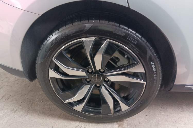 Used SERES SF5 2020 Four-Wheel Drive High-Performance Sports Edition
