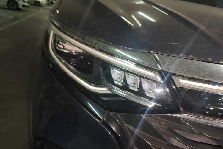 Used Roewe iMAX8 2022 400TGI Flagship Edition
