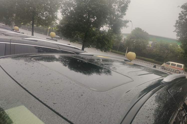 Used Toyota Granvia 2023 2.5L Hybrid Luxury Edition