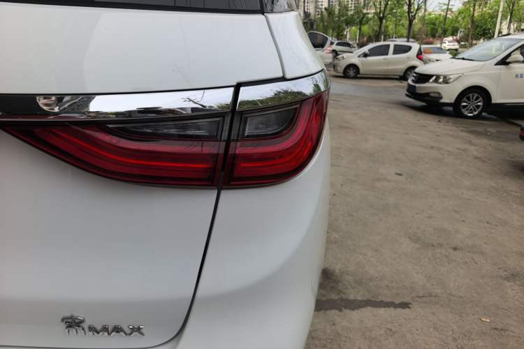 Used BYD Song MAX 2018 1.5T Automatic Smart Connect Luxury 6-Seater Right Rear Taillight