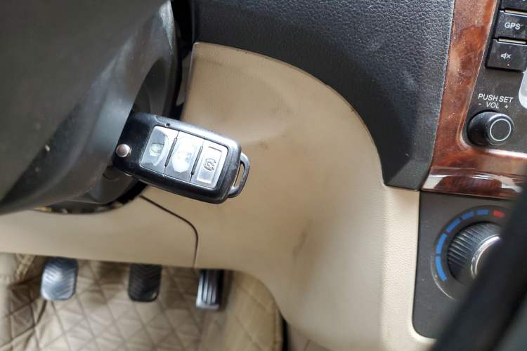 Used Dongfeng Fengon 330 2014 1.5L Manual Utility Version DK15 Vehicle Key