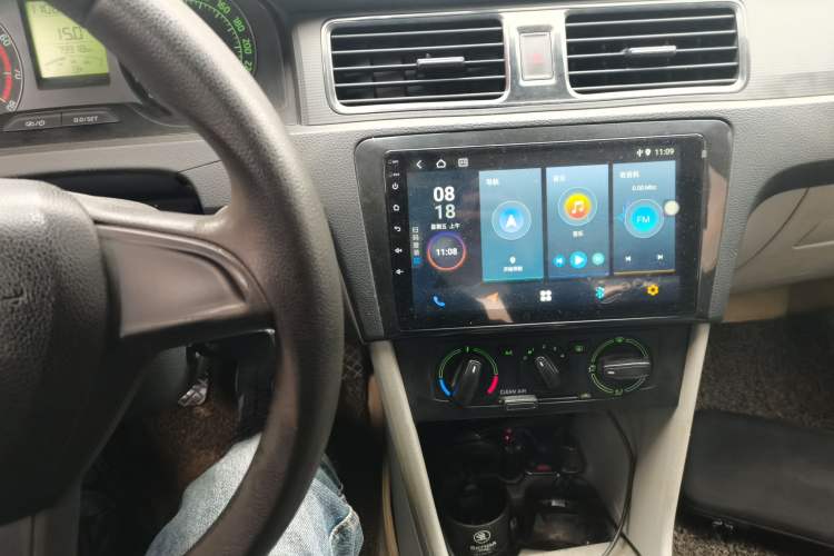 Used Skoda Rapid 2015 1.6L Manual Le Xuan Model