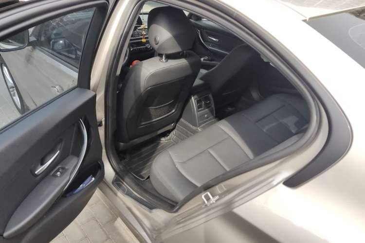 Used BMW 3 Series 2016 320i Fashion Model