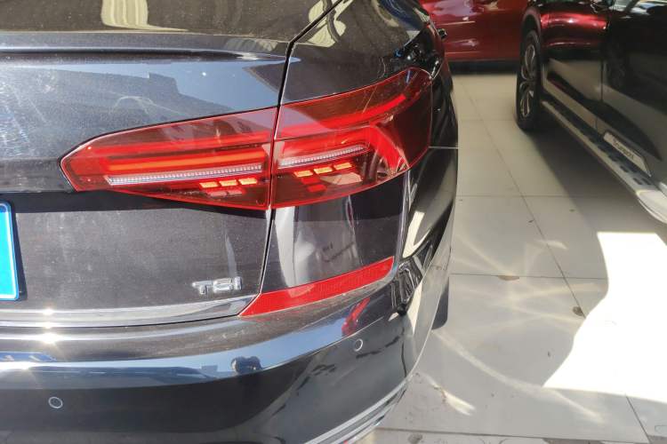 Used Volkswagen Passat 2019 330TSI Luxury Edition China VI Standard