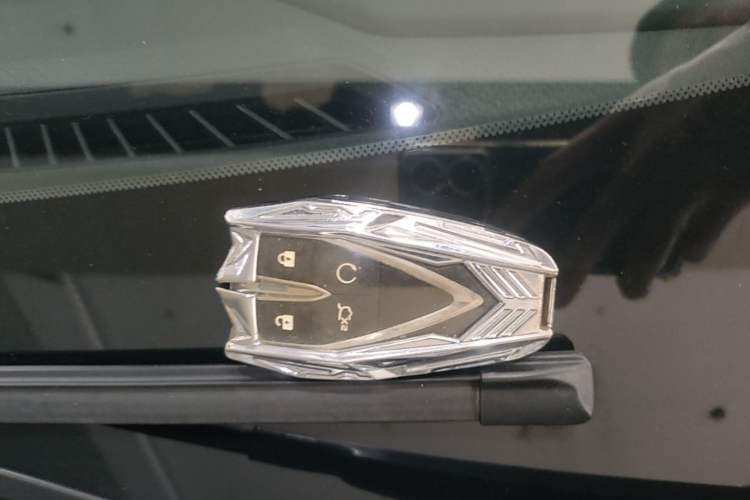 Used CHANGAN UNI-V 2024 1.5T Prestige Sport Edition
