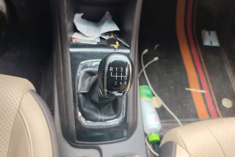 Used Baojun 310W 2017 1.5L Manual Fashion Model China V
