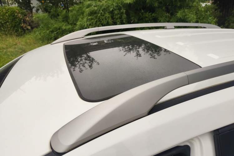 Used Chevrolet Captiva 2015 2.4L 4x4 Flagship Edition 7-Seater