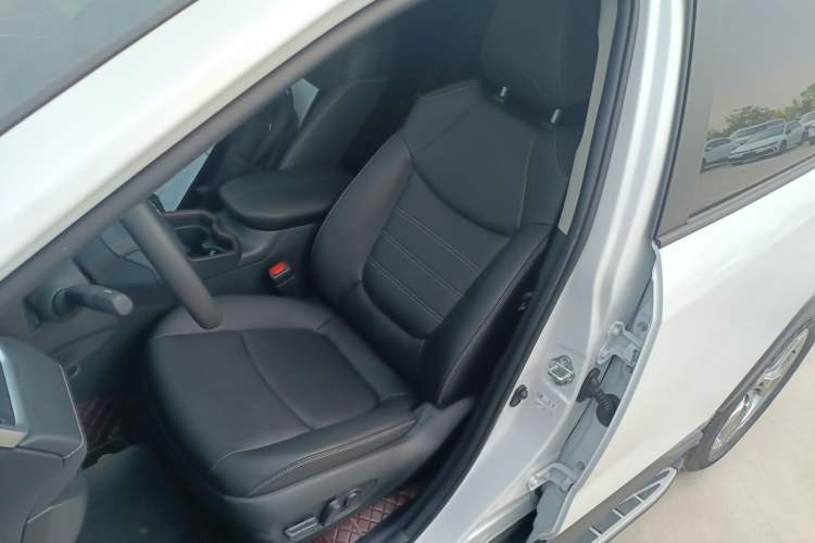 Used Toyota RAV4 2022 2.0L CVT Two-Wheel Drive Fashion Plus Edition Left Front Seat