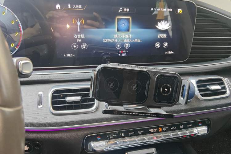 Used Mercedes-Benz GLE 2020 GLE 450 4MATIC Stylish Model Audio And AC Panel