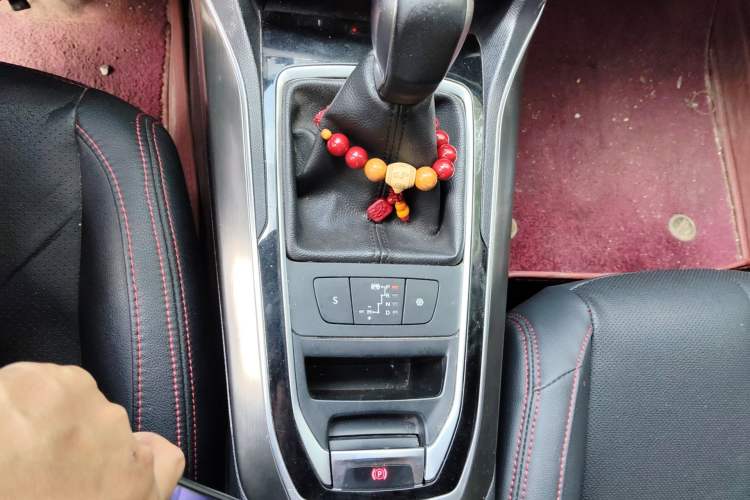 Used Peugeot 408 2016 1.6T Automatic Luxury Edition Gear Lever