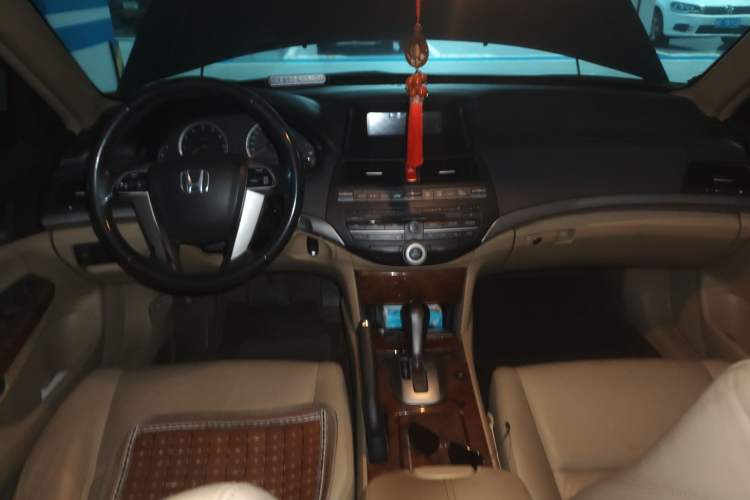 Used Honda Accord 2011 2.4L EX Center Console