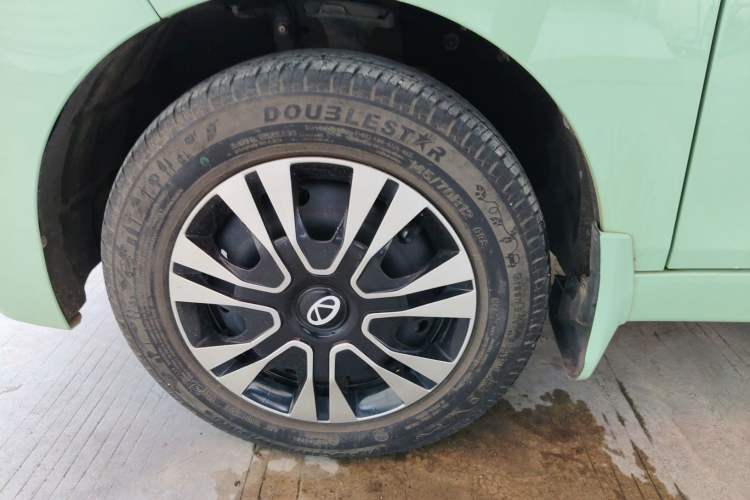 Used Chery New Energy QQ Ice Cream 2022 170km Sundae Phosphate Lithium-Ion