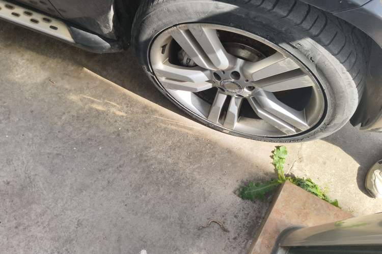 Used Mercedes-Benz GLK-Class 2011 GLK 350 4MATIC Right Front Wheel Hub