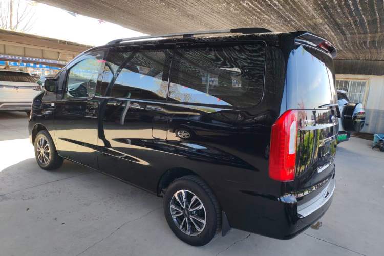 Used JAC Refine M3 2022 1.8L 7-seat Standard Edition Exterior 2