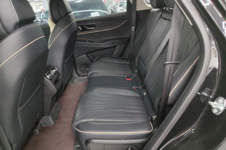 Used Chery Tiggo 9 2023 2.0T Dual-Clutch Two-Wheel Drive Leading Edition 5 Seats