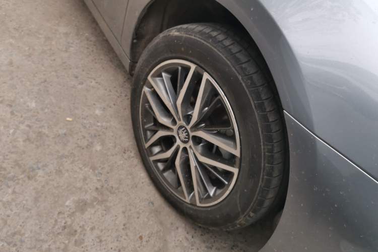 Used BYD Qin PLUS 2023 Champion Edition DM-i 120KM Leading Model
