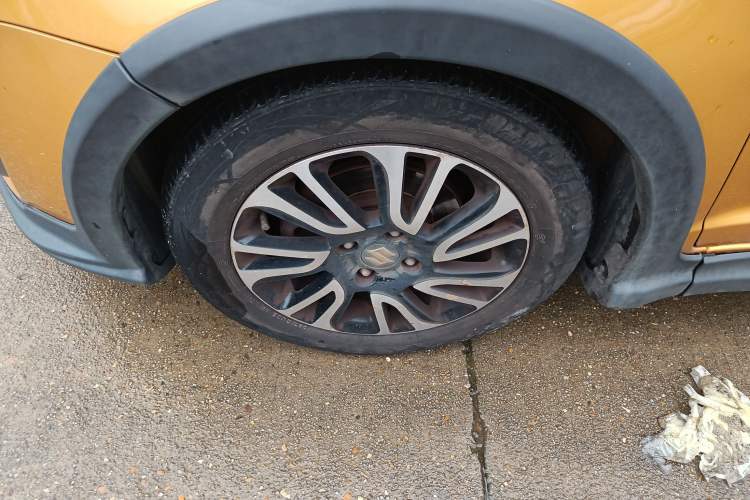 Used Suzuki Swift 2015 1.5L Automatic Limited Edition Left Front Wheel Hub