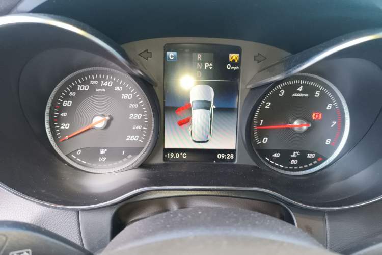 Used Mercedes-Benz GLC 2019 GLC 260 L 4MATIC Dynamic Model