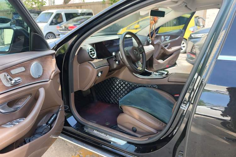 Used Mercedes-Benz E-Class 2018 Facelift E 300 L Luxury Edition Driver Seat