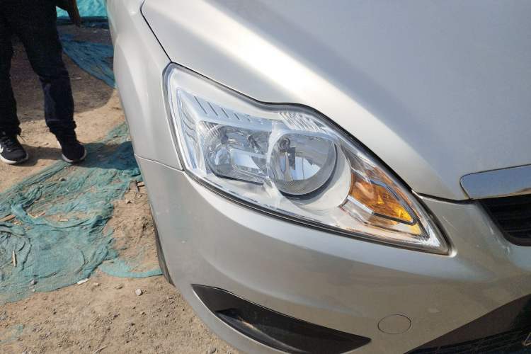 Used Ford Focus 2012 Sedan Classic 1.8L Manual Base Model
