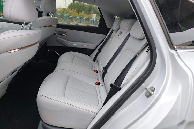 Used Baojun Enjoy 2025 Plug-in Hybrid 140km Luxury Edition