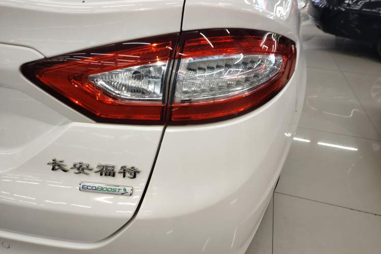 Used Ford Mondeo 2013 2.0L GTDi 200 Luxury Model
