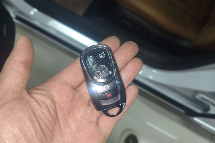 Used Buick LaCrosse 2019 28T Prestige Model
