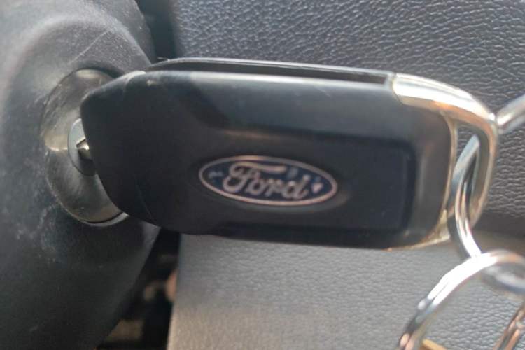 Used Ford Escort 2015 1.5L Automatic Fashion Model
