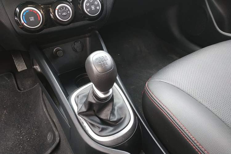 Used Kia K2 2015 Sedan 1.4L MT GLS Gear Lever