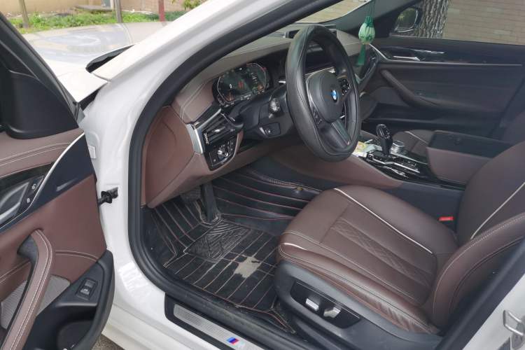 Used BMW 5 Series 2021 525Li M Sport Package