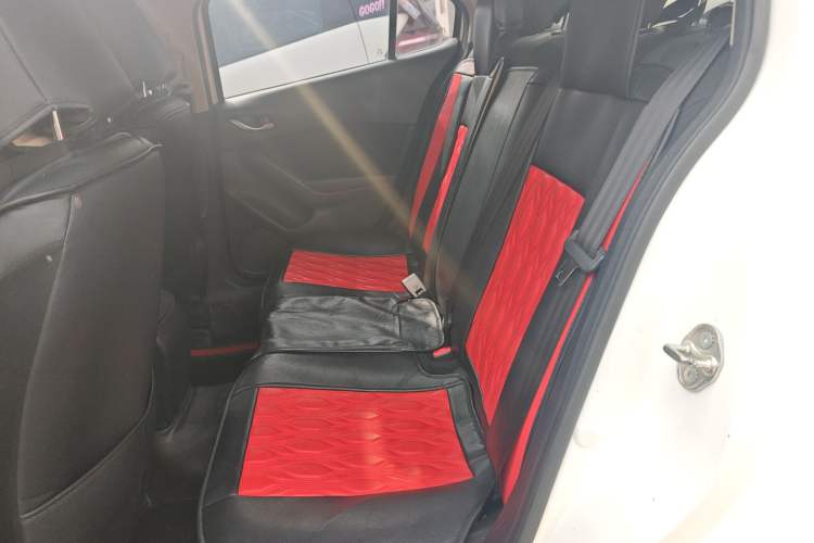 Used Mazda Mazda 3 Axela 2014 Sedan 1.5L Automatic Luxury Model