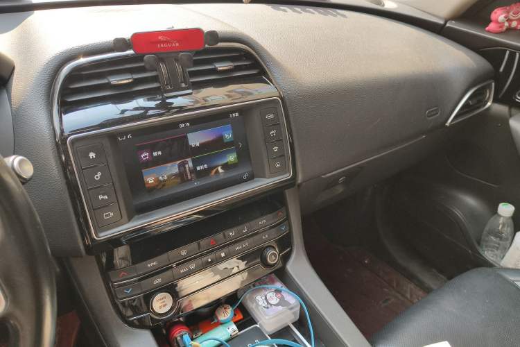 Used Jaguar F-PACE 2018 2.0T Four-Wheel Drive Urban Luxury Edition