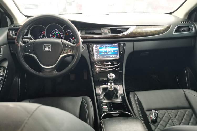 Used Zotye Z500 2016 1.5T Manual Luxury Edition Center Console