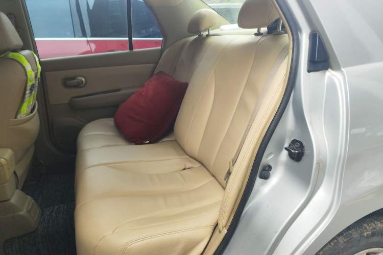 Used Nissan Tiida Sedan 2006 1.6 JC AT Left Rear Seat