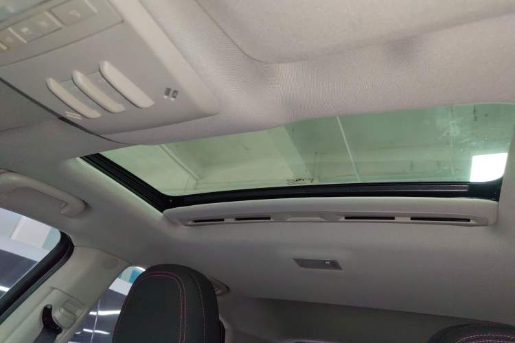 Used Buick Encore 2017 18T Automatic Two-Wheel Drive Urban Leading Model Headliner