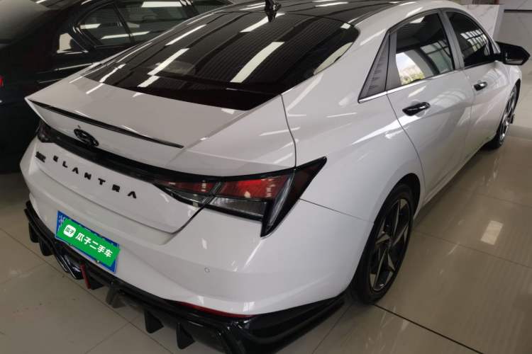 Used Hyundai Elantra 2022 1.5L CVT GLX Elite Edition Rear Right 45 Deg