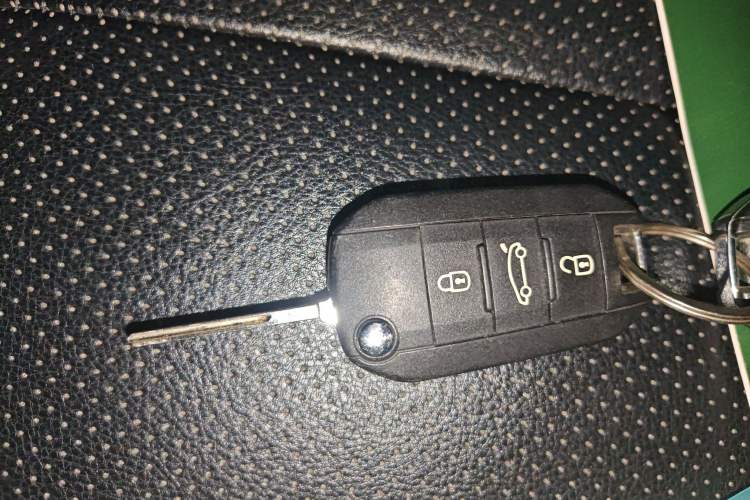 Used Peugeot 408 2016 1.6T Automatic Luxury Edition Vehicle Key