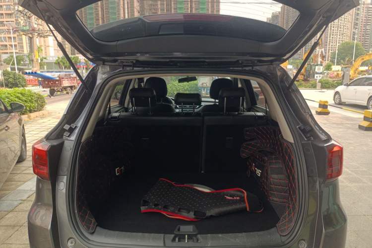 Used CHANGAN CS75 2020 280T DCT Luxury Model China VI Standard Trunk