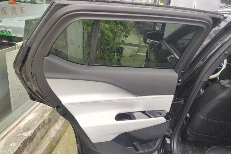 Used Cadillac GT4 2023 25T Luxury Model
