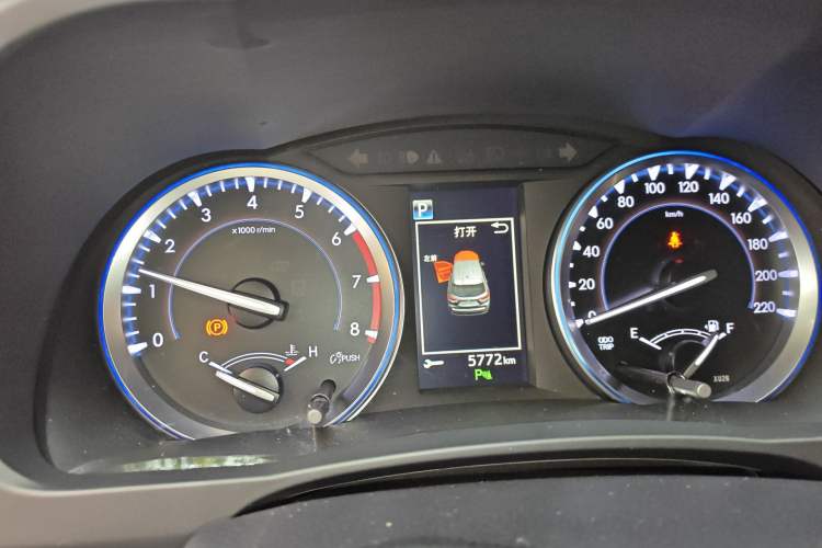 Used Toyota Highlander 2018 2.0T Four-Wheel Drive Prestige Version 7 Seats China V Emission Standard Instrument Cluster