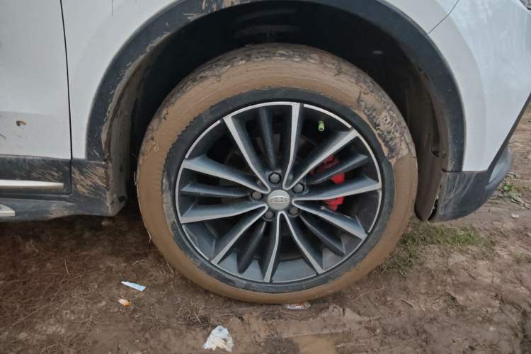 Used Geely Auto Emgrand X7 Sport 2018 Sport Edition 1.8TD Automatic Two-Wheel Drive Smart Model
