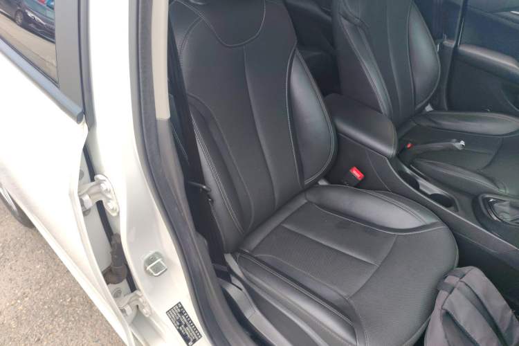 Used Buick GT 2021 Revised Version Flagship 1.5L Automatic Elite Edition Right Front Seat