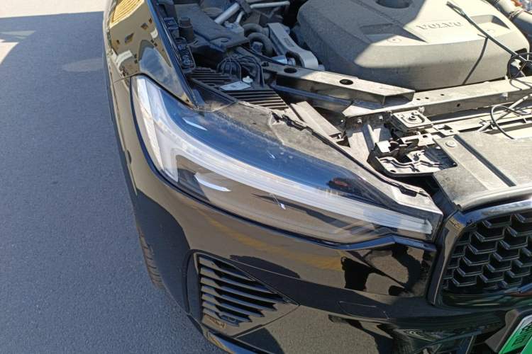 Used Volvo XC60 New Energy 2024 T8 Plug-in Hybrid Long-Range All-Wheel Drive Zhiyuan Polar Night Edition
