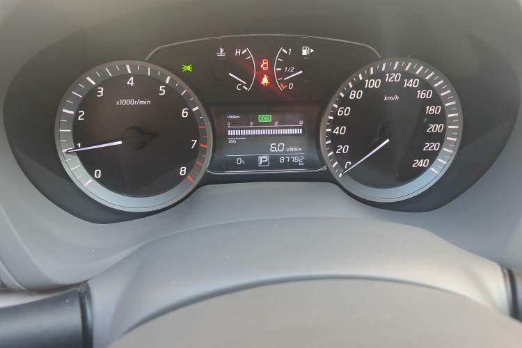 Used Nissan Sylphy 2012 1.8XL CVT Luxury Edition Odometer Close Up
