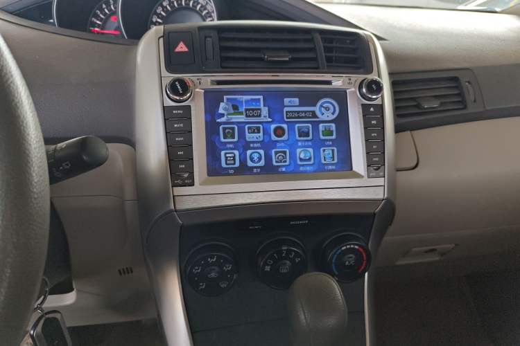 Used Toyota Verso 2015 180E CVT Crossover Edition
