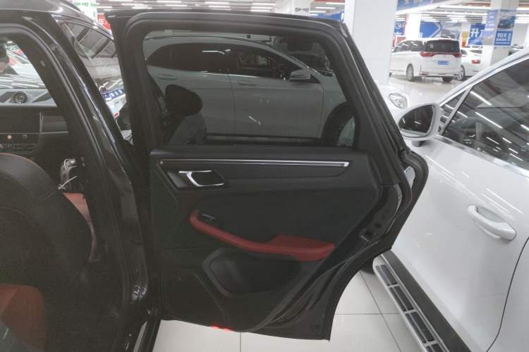 Used Porsche Macan 2022 Macan 2.0T