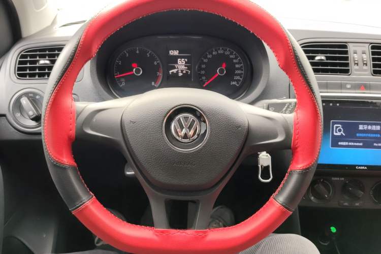 Used Volkswagen Polo 2016 1.4L Manual Fashion Model