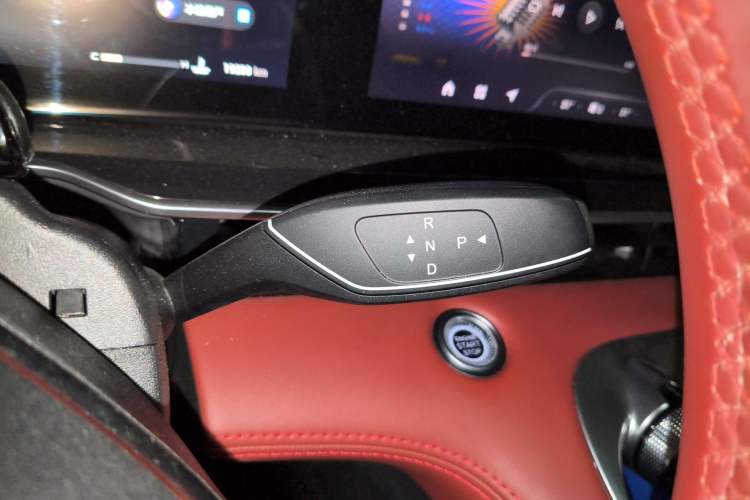 Used EXEED Stellar 2023 400T Two-Wheel Drive Comfort Edition Gear Lever