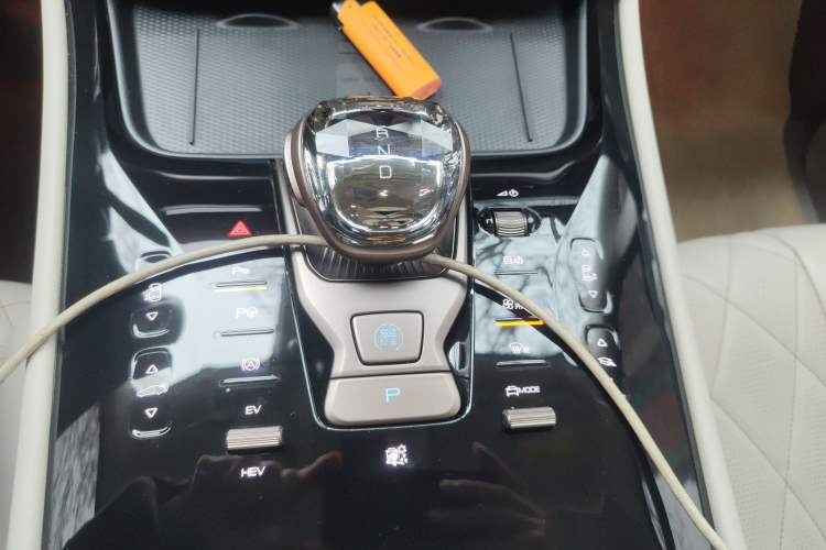 Used Denza D9 2022 DM-i 970 Four-Wheel Drive Flagship Model